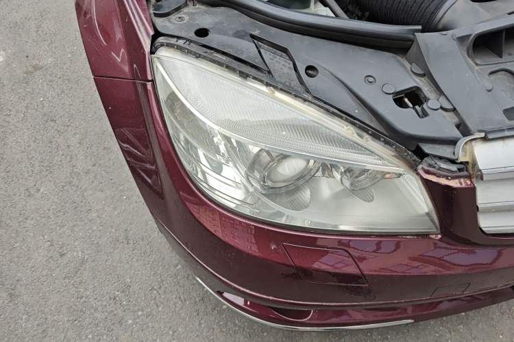 Used Mercedes-Benz C-Class 2010 C 260 Fashion Model Right Front Headlight