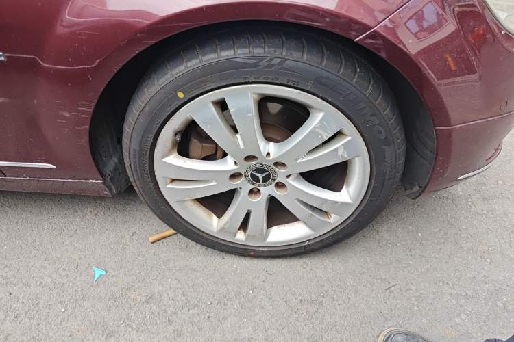 Used Mercedes-Benz C-Class 2010 C 260 Fashion Model Right Front Wheel Hub
