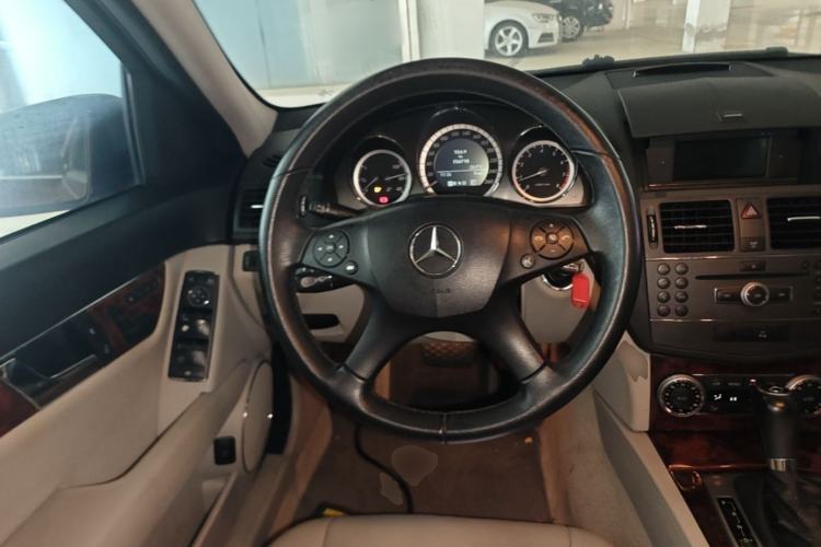 Used Mercedes-Benz C-Class 2010 C 200 CGI Elegance Model Steering Wheel