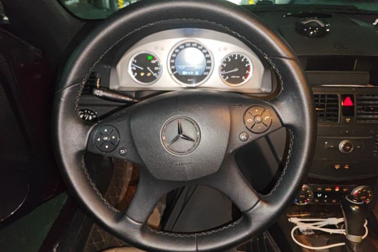 Used Mercedes-Benz C-Class 2010 C 200K Fashion Model Steering Wheel