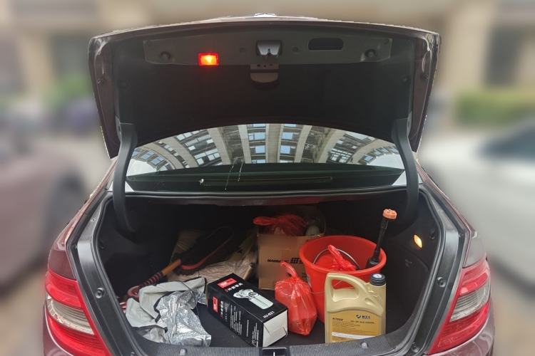 Used Mercedes-Benz C-Class 2010 C 200 CGI Fashion Model Trunk