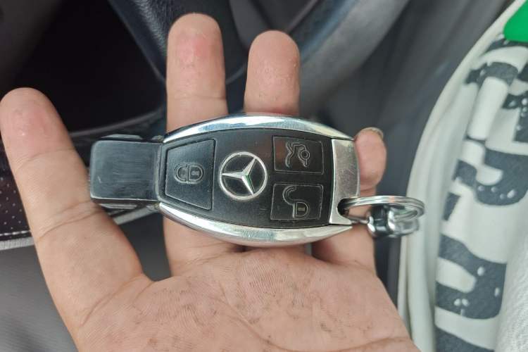 Used Mercedes-Benz C-Class 2010 C 200 CGI Fashion Model Vehicle Key