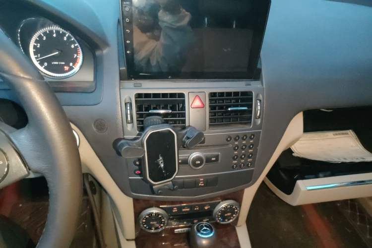 Used Mercedes-Benz C-Class 2010 C 200 CGI Elegance Model Audio And AC Panel