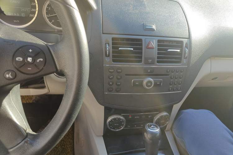 Used Mercedes-Benz C-Class 2010 C 180K Classic model Audio And AC Panel