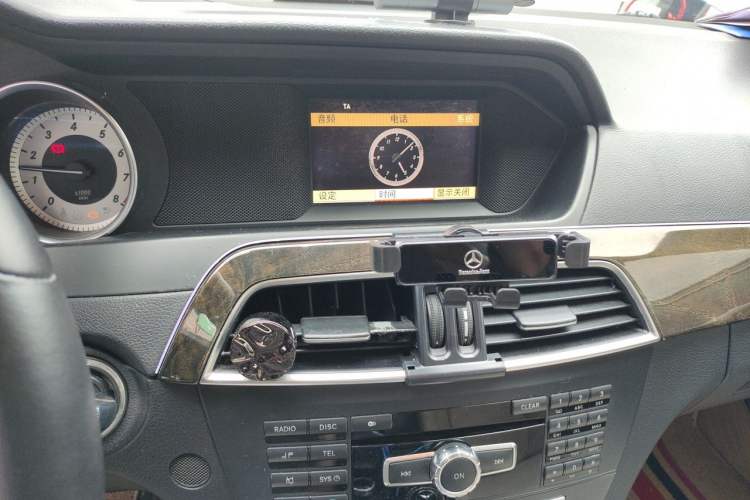 Used Mercedes-Benz C-Class 2010 C 200 CGI Fashion Model Audio And AC Panel