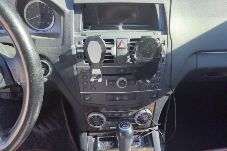 Used Mercedes-Benz C-Class 2010 C 200 CGI Fashion Model Audio And AC Panel