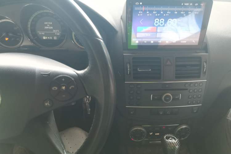 Used Mercedes-Benz C-Class 2010 C 200 CGI Fashion Model Audio And AC Panel