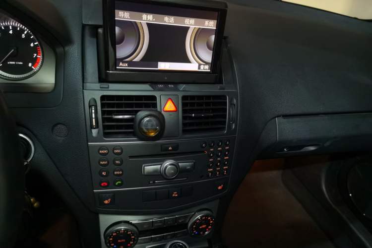 Used Mercedes-Benz C-Class 2010 C 300 Estate Audio And AC Panel