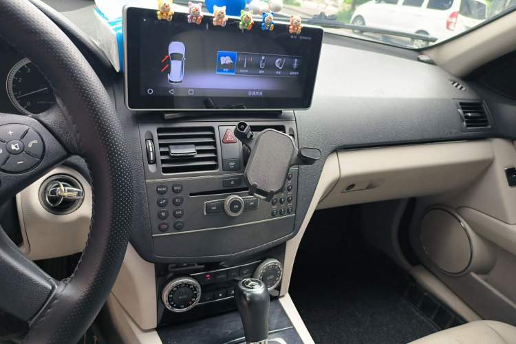 Used Mercedes-Benz C-Class 2010 C 180K Classic model Audio And AC Panel