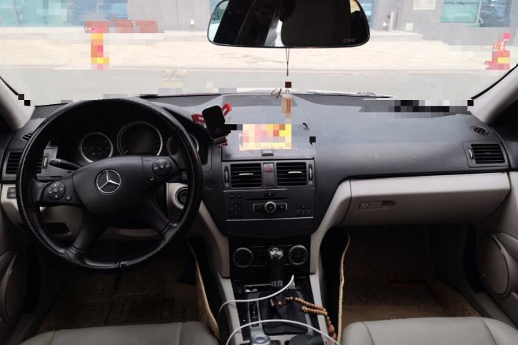 Used Mercedes-Benz C-Class 2010 C 180K Classic model Center Console