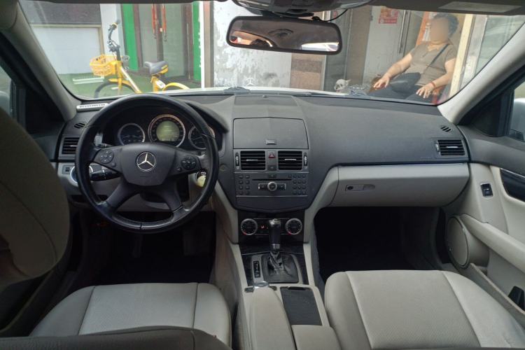 Used Mercedes-Benz C-Class 2010 C 180K Classic model Center Console