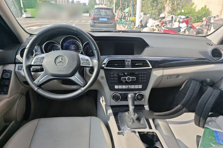 Used Mercedes-Benz C-Class 2010 C 180K Classic model Center Console