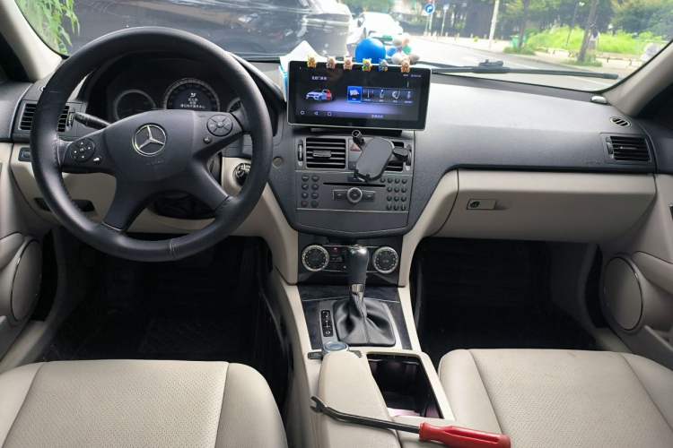 Used Mercedes-Benz C-Class 2010 C 180K Classic model Center Console