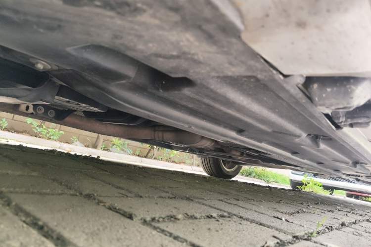 Used Mercedes-Benz C-Class 2010 C 180K Classic model Chassis Front Left