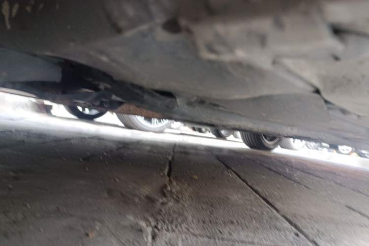 Used Mercedes-Benz C-Class 2010 C 180K Classic model Chassis Front Left