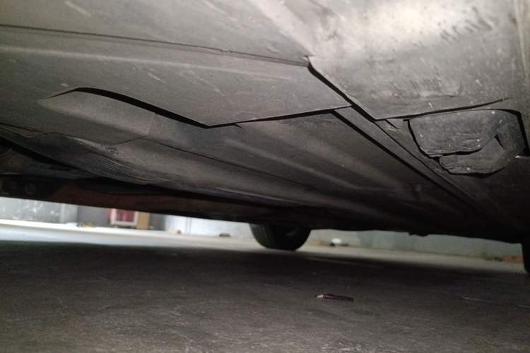 Used Mercedes-Benz C-Class 2010 C 180K Classic model Chassis Front Left