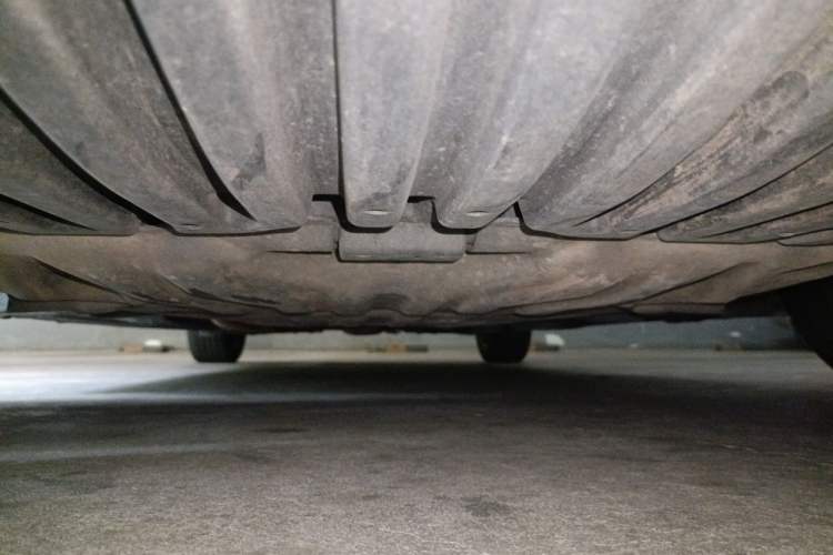 Used Mercedes-Benz C-Class 2010 C 180K Classic model Chassis Front