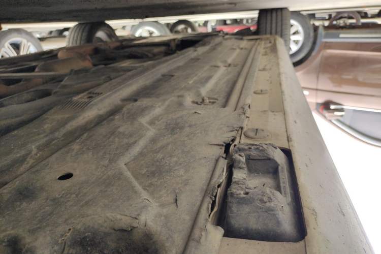 Used Mercedes-Benz C-Class 2010 C 200 CGI Fashion Model Chassis Rear Left