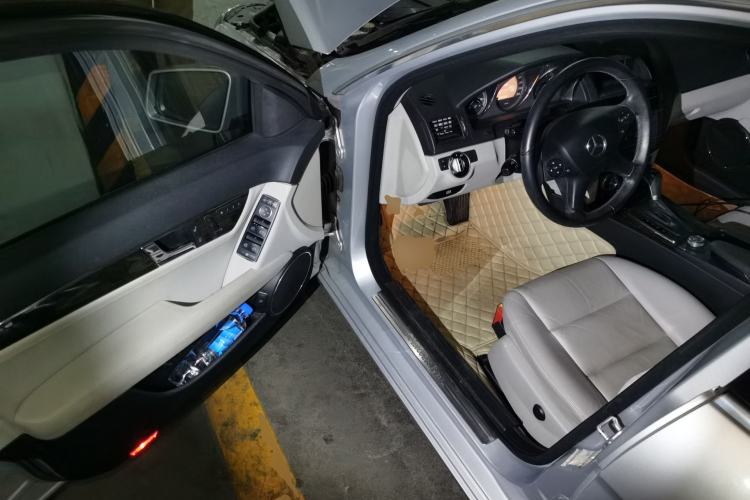 Used Mercedes-Benz C-Class 2010 C 200 CGI Fashion Model Driver Seat