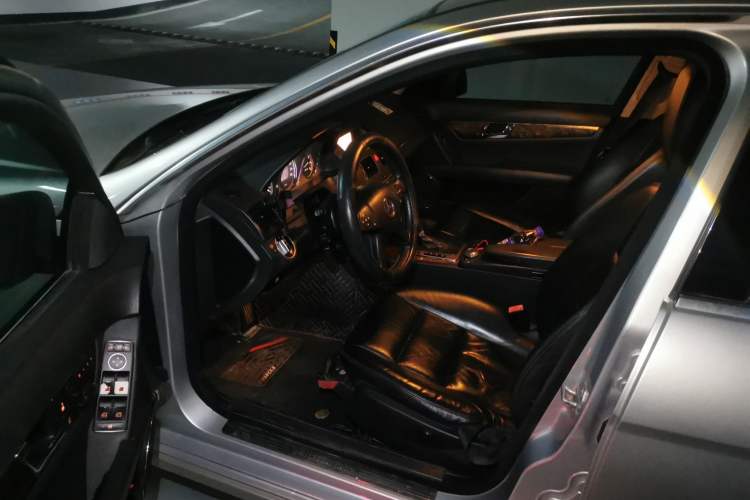 Used Mercedes-Benz C-Class 2010 C 200 CGI Fashion Model Driver Seat