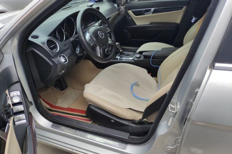 Used Mercedes-Benz C-Class 2010 C 200 CGI Fashion Model Driver Seat
