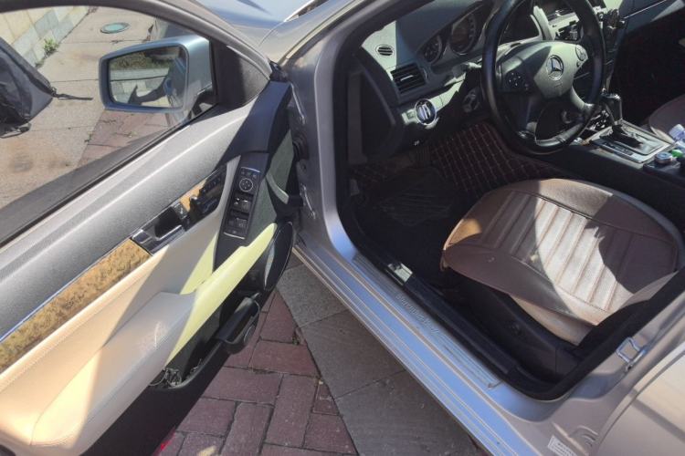 Used Mercedes-Benz C-Class 2010 C 200 CGI Fashion Model Driver Seat