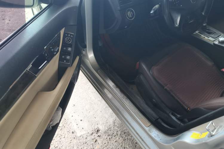 Used Mercedes-Benz C-Class 2010 C 200 CGI Fashion Model Driver Seat