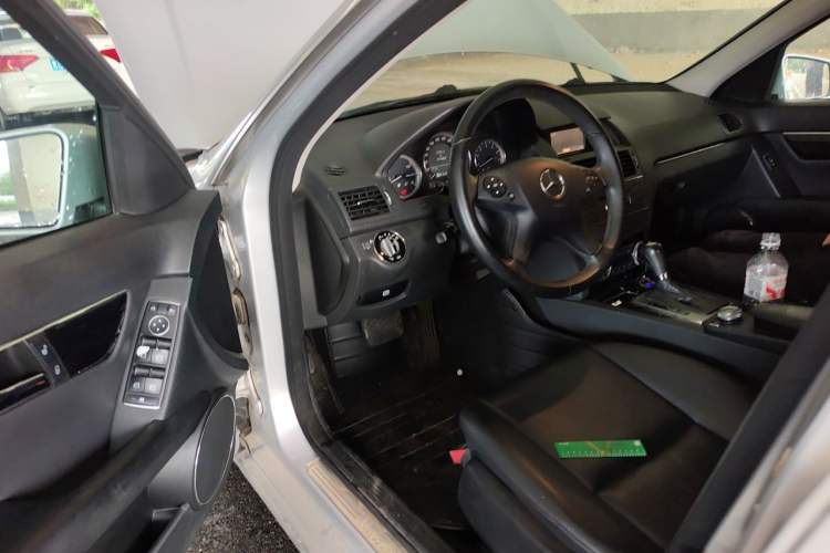 Used Mercedes-Benz C-Class 2010 C 180K Classic model Driver Seat