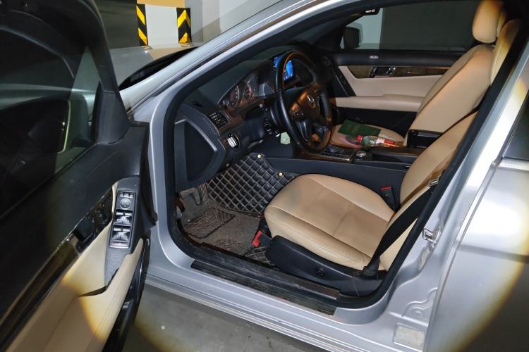 Used Mercedes-Benz C-Class 2010 C 200 CGI Fashion Model Driver Seat