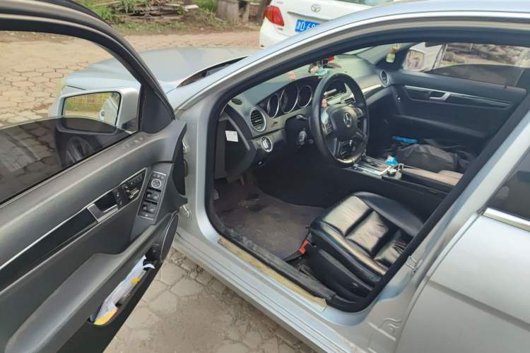Used Mercedes-Benz C-Class 2010 C 200 CGI Fashion Model Driver Seat