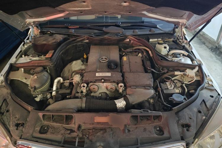 Used Mercedes-Benz C-Class 2010 C 180K Classic model Engine Bay