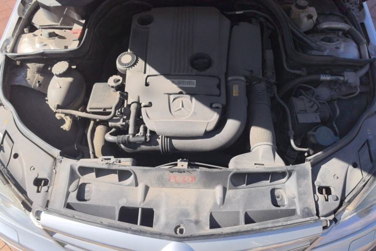 Used Mercedes-Benz C-Class 2010 C 200 CGI Fashion Model Engine Bay