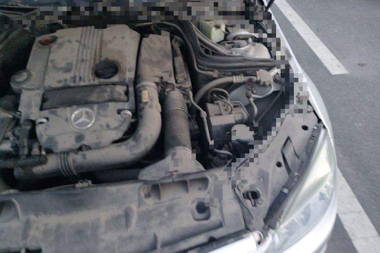 Used Mercedes-Benz C-Class 2010 C 200 CGI Elegance Model Engine Bay Left