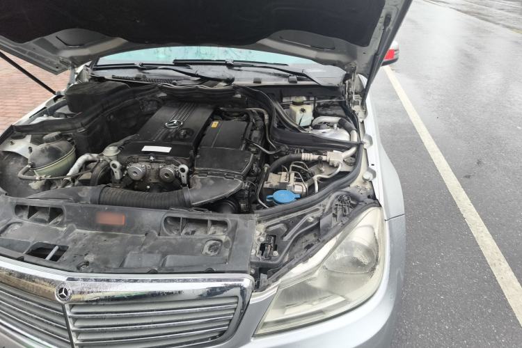 Used Mercedes-Benz C-Class 2010 C 180K Classic model Engine Bay Left