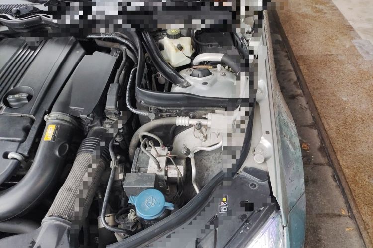 Used Mercedes-Benz C-Class 2010 C 260 CGI Sport Edition Engine Bay Left