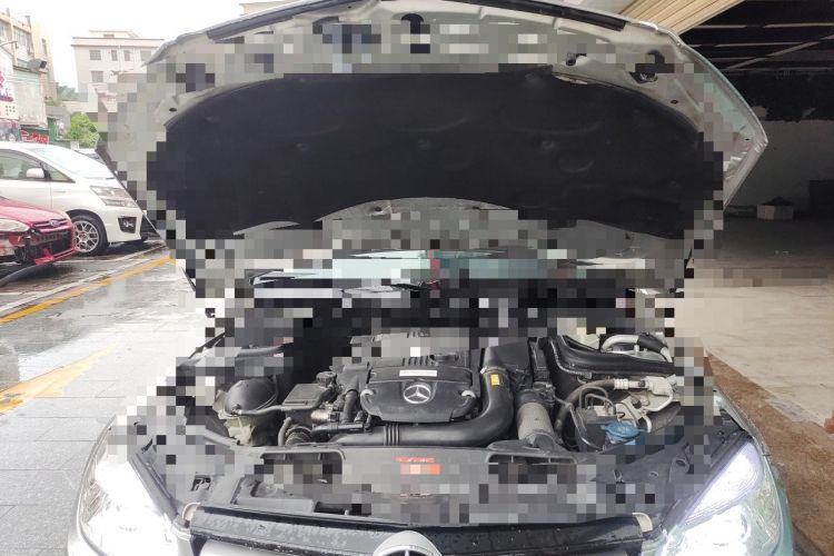 Used Mercedes-Benz C-Class 2010 C 260 CGI Sport Edition Engine Bay