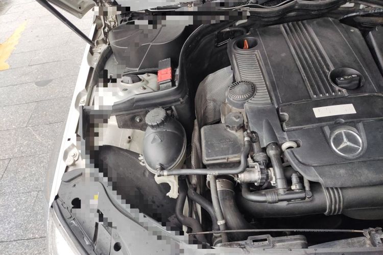 Used Mercedes-Benz C-Class 2010 C 260 CGI Sport Edition Engine Bay Right