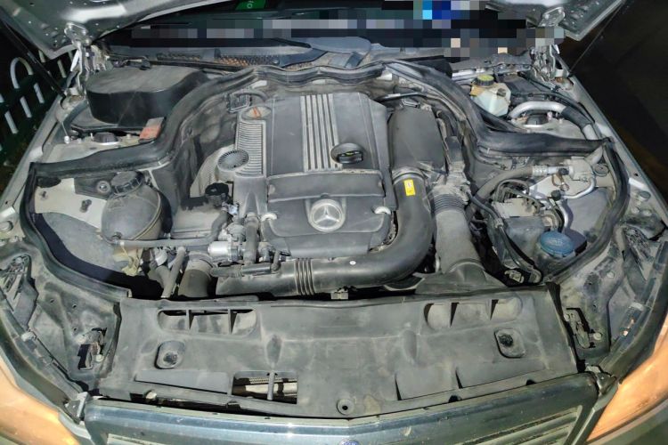 Used Mercedes-Benz C-Class 2010 C 200 CGI Elegance Model Engine Bay