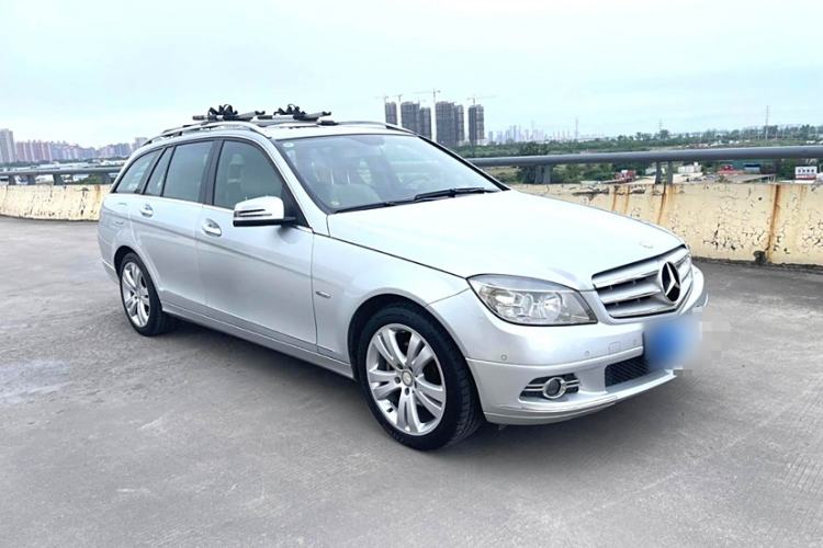 Used Mercedes-Benz C-Class 2010 C 200 CGI Estate Exterior 13