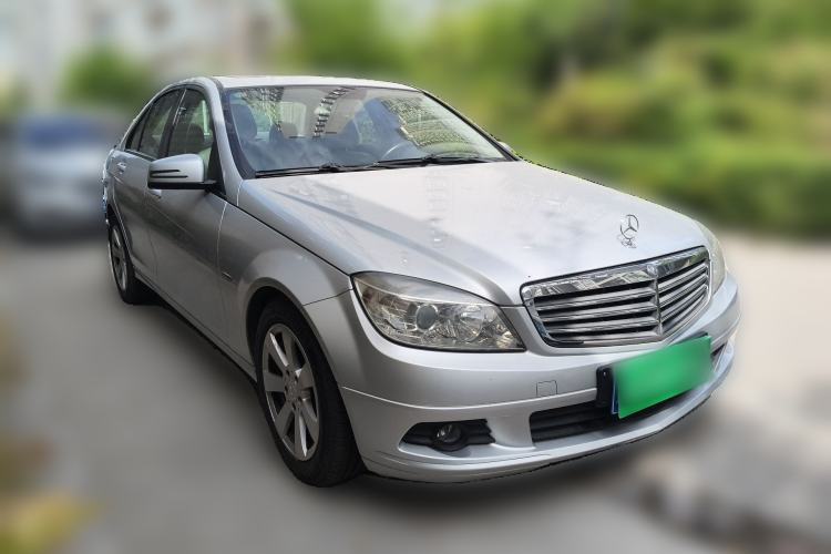 Used Mercedes-Benz C-Class 2010 C 180K Classic model Front Right 45 Deg