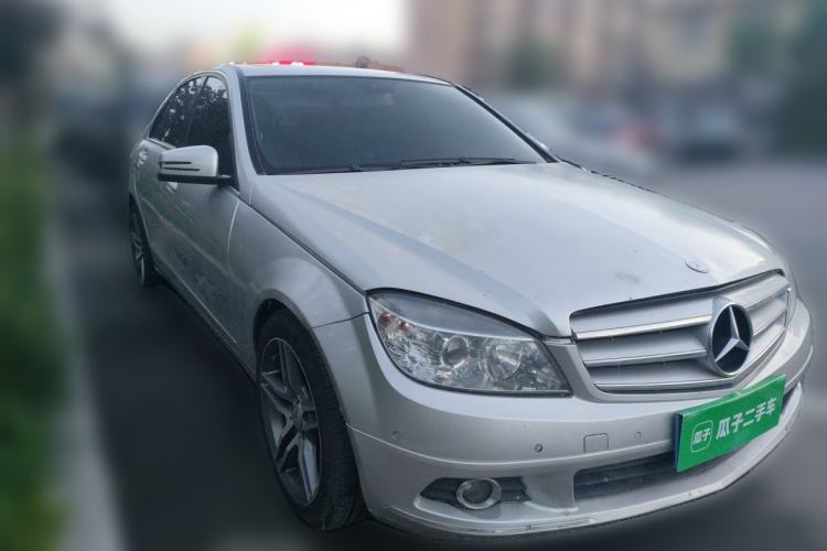 Used Mercedes-Benz C-Class 2010 C 200 CGI Elegance Model Front Right 45 Deg