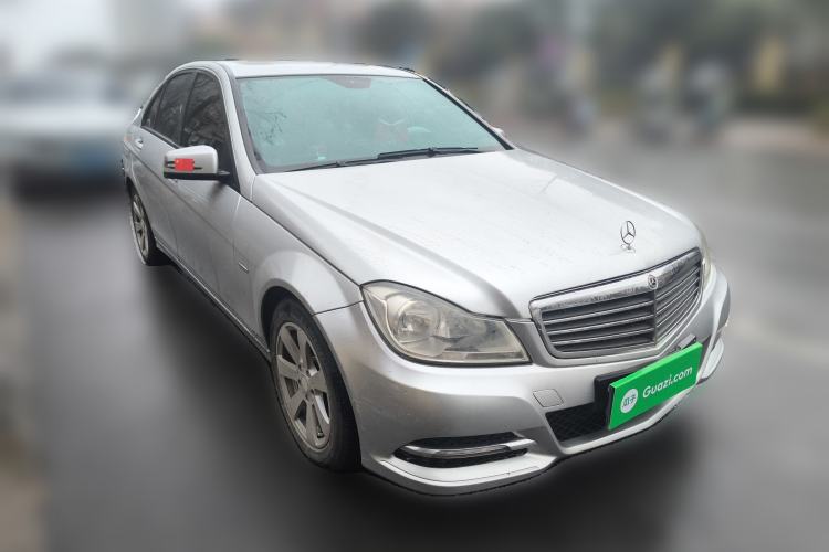 Used Mercedes-Benz C-Class 2010 C 180K Classic model Front Right 45 Deg