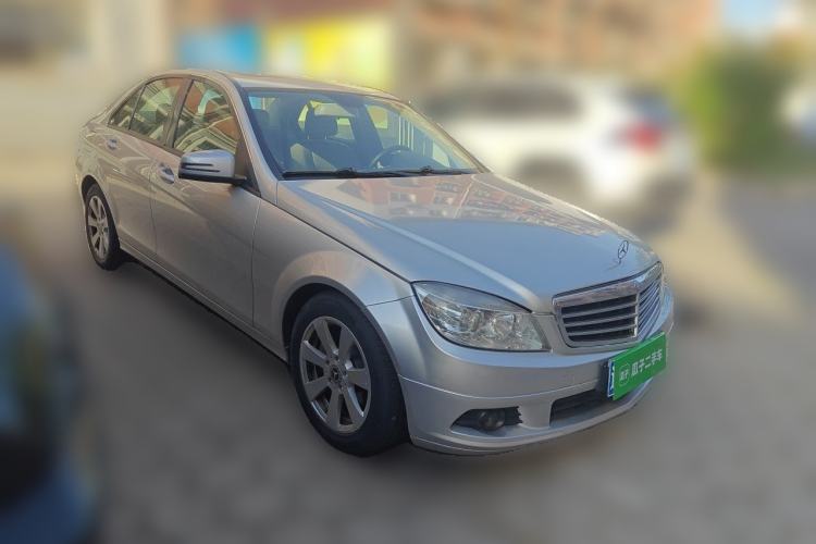 Used Mercedes-Benz C-Class 2010 C 180K Classic model Front Right 45 Deg