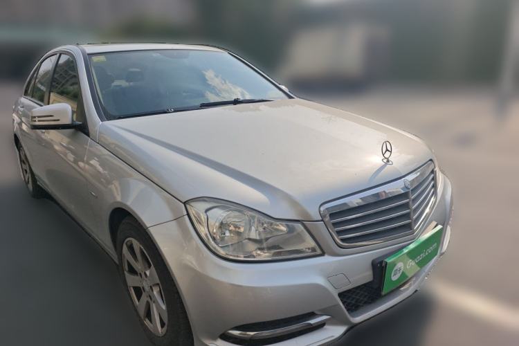Used Mercedes-Benz C-Class 2010 C 180K Classic model Front Right 45 Deg