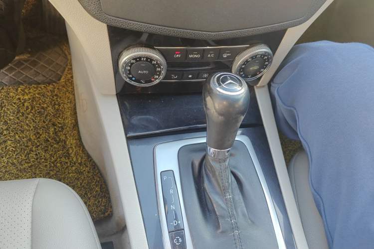 Used Mercedes-Benz C-Class 2010 C 180K Classic model Gear Lever