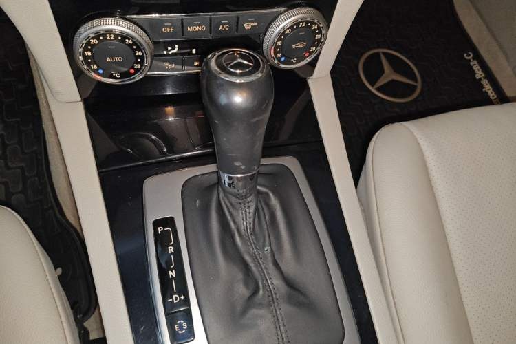 Used Mercedes-Benz C-Class 2010 C 180K Classic model Gear Lever