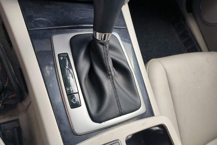 Used Mercedes-Benz C-Class 2010 C 180K Classic model Gear Lever