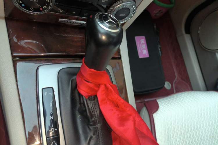 Used Mercedes-Benz C-Class 2010 C 200 CGI Elegance Model Gear Lever