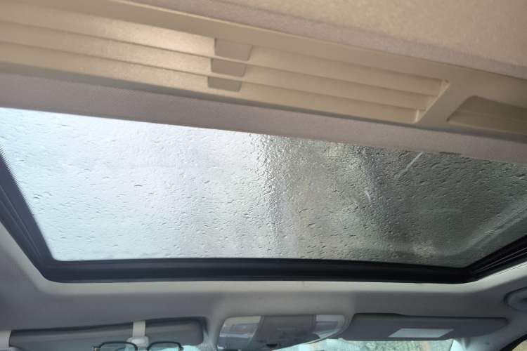 Used Mercedes-Benz C-Class 2010 C 180K Classic model Headliner