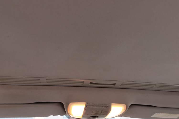Used Mercedes-Benz C-Class 2010 C 180K Classic model Headliner